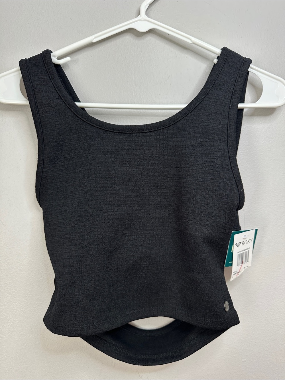 Roxy Black Scoop-Neck Crop Tank size S NWT